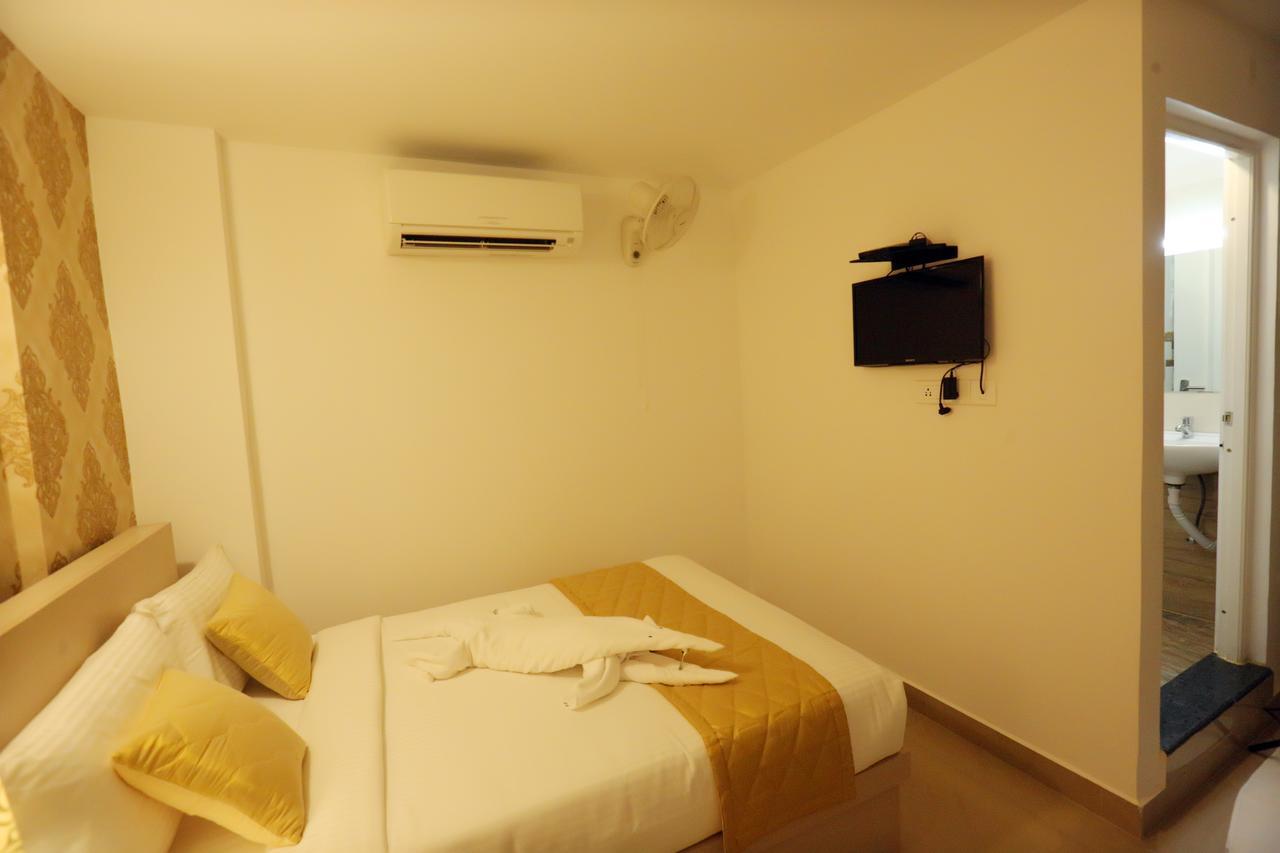 Hotel Swarna Residency Kochi Zewnętrze zdjęcie