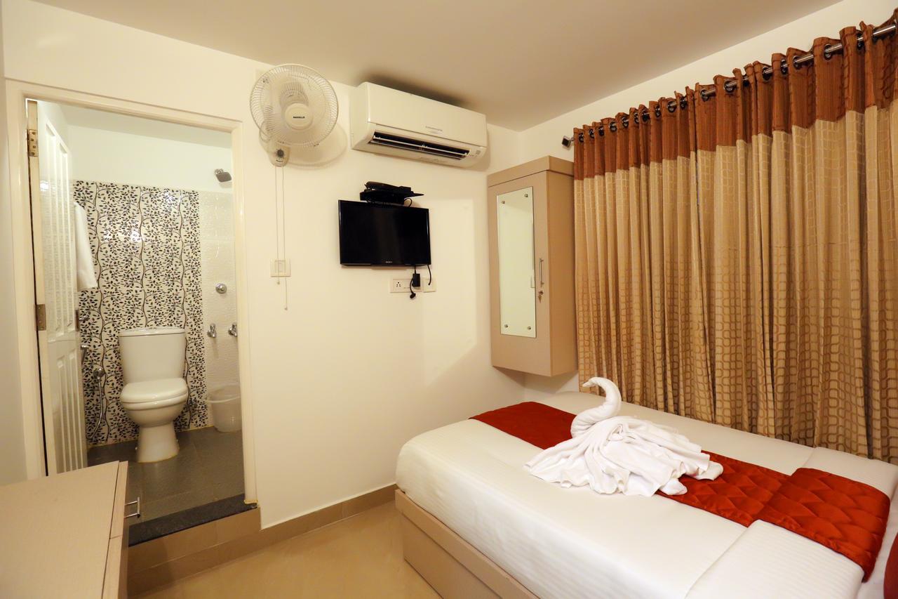 Hotel Swarna Residency Kochi Zewnętrze zdjęcie
